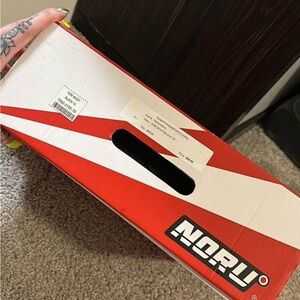 Noru Red and White Box